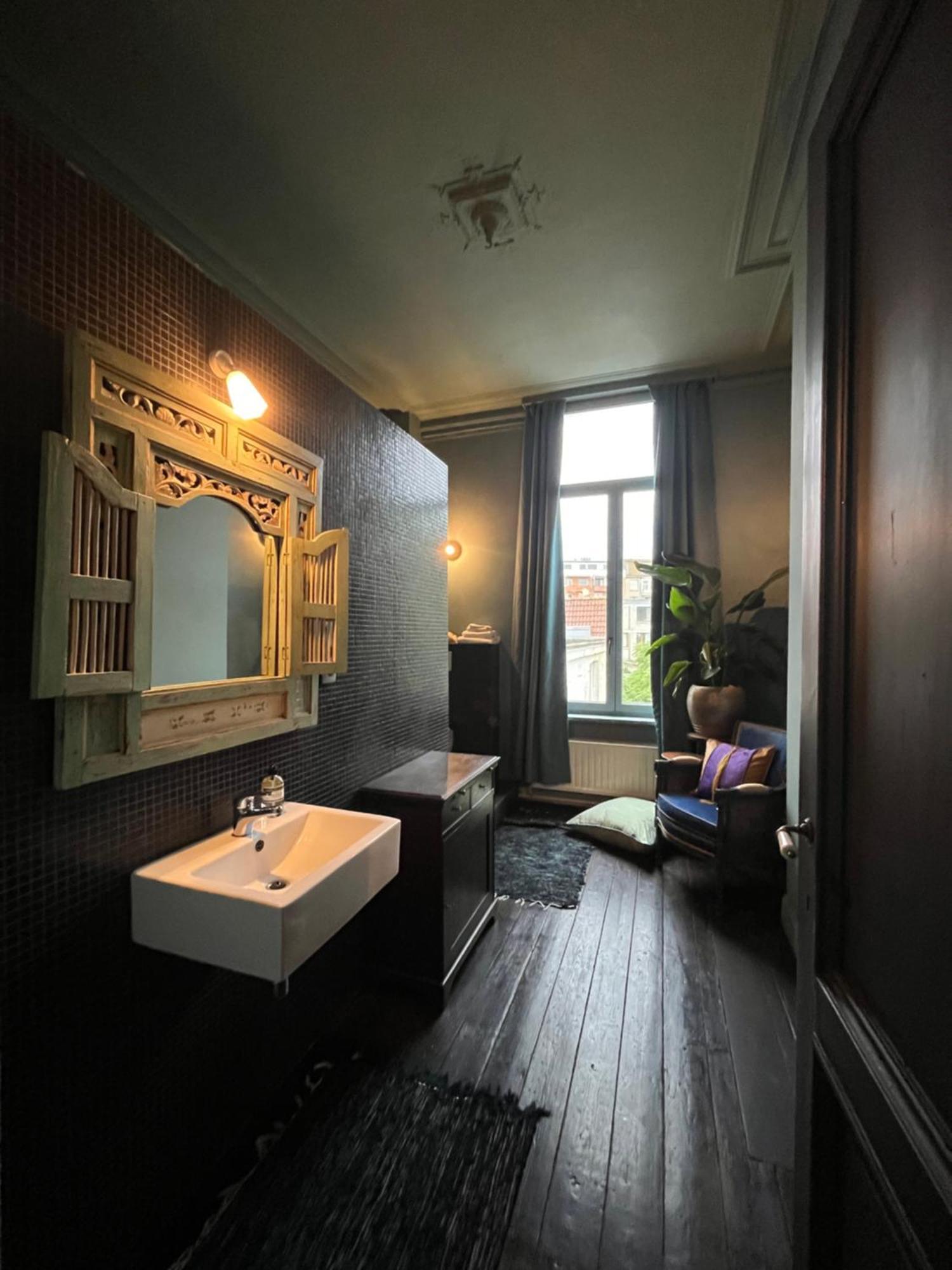 Guesthouse Nights By Morpheus Antwerp Exterior photo